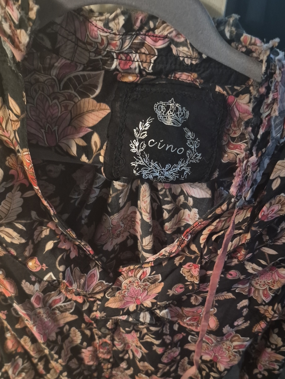 Cino Black Floral Tie-Detail Tunic